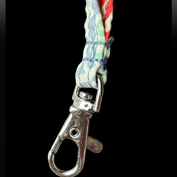 Vera Bradley Nomadic Floral Lanyard/Badge Clip - Picture 3 of 4